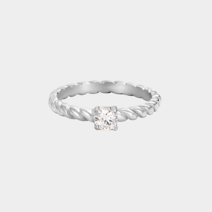 Miriam K. –  Ring